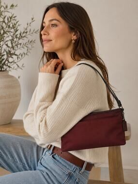Coach VTG Y2K Mercer Demi Baguett Style 7407 In Burgundy/Maroon Nylon Twill